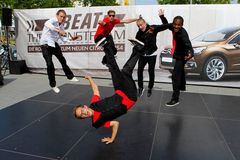 Event Fotograf aus Giessen, Thorsten Indra, fotografiert Event-Fotos bei der dynamischen, action-geladenen Street Dancing Show bei der Citroen DS4 Roadshow